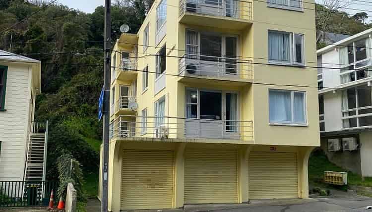 4/131 Glenmore Street, Kelburn