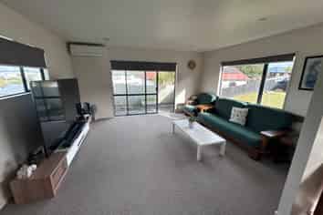 24 Baulcomb Parade, Pinehill