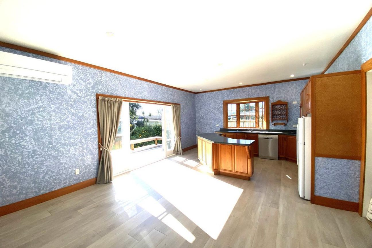 Convenience and character in a prime location - Widok 5