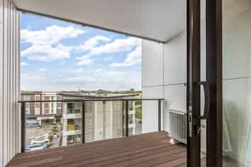 421/3 Kaipiho Lane, Albany