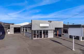 Refurbished warehouse - ready to occupy