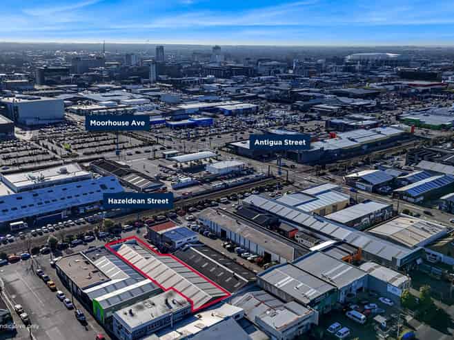 Refurbished warehouse - ready to occupy
