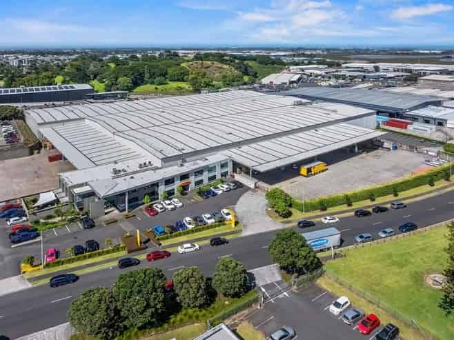 Premier Distribution & Logistics Facility