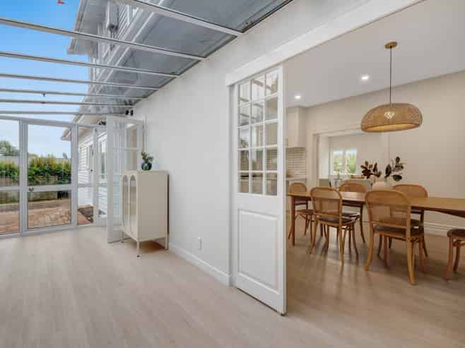 147B Whangaparaoa Road, Red Beach