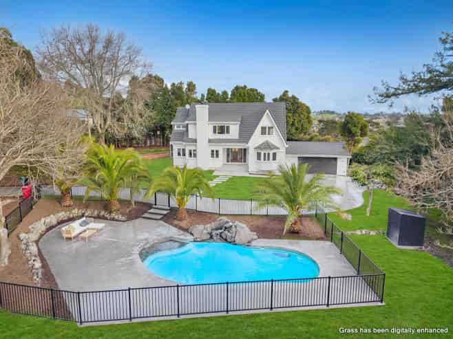 147B Whangaparaoa Road, Red Beach