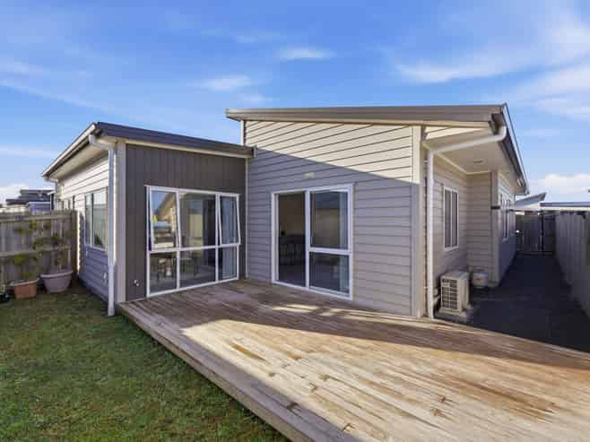 9 Mokopapa Street, Takanini