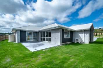 5 Awa Avenue, Helensville