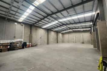 Versatile Warehouse Opportunity