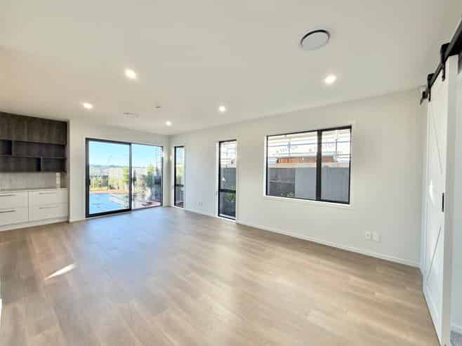 42 Kotiti Drive, Milldale