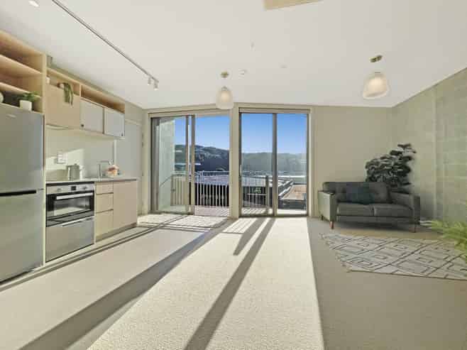 208/2 Campbell Terrace, Petone