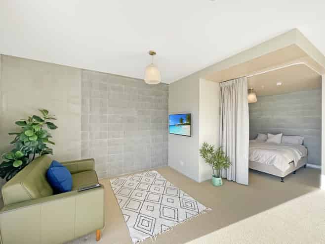 208/2 Campbell Terrace, Petone