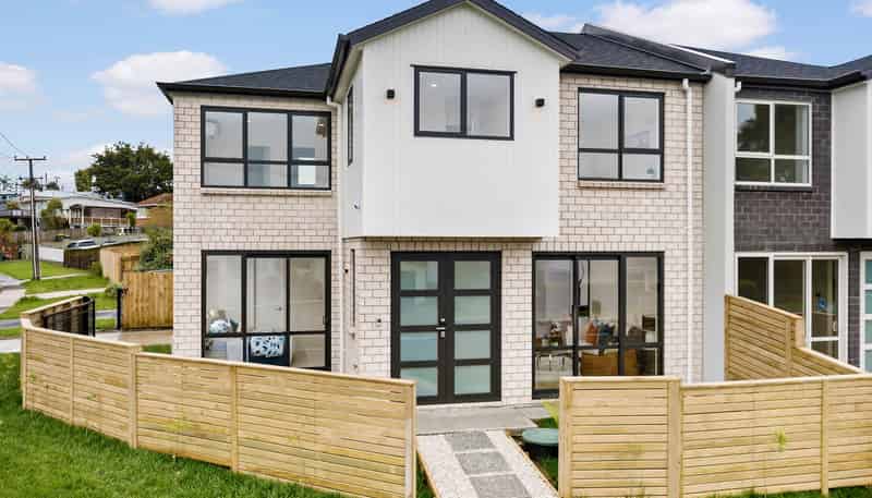 9E Becroft Drive, Forrest Hill