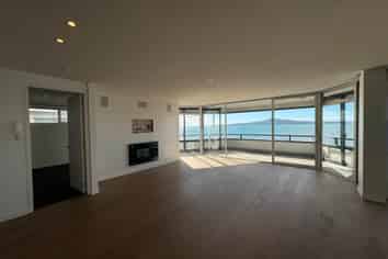 2/165 Tamaki Drive, Kohimarama