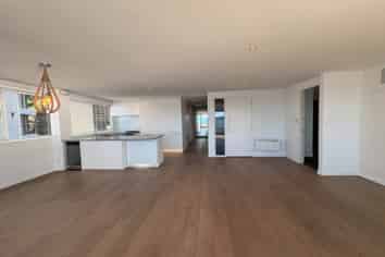 2/165 Tamaki Drive, Kohimarama