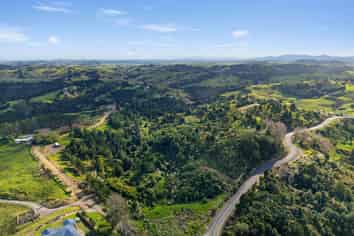 3044 Paparoa Oakleigh Road, Paparoa