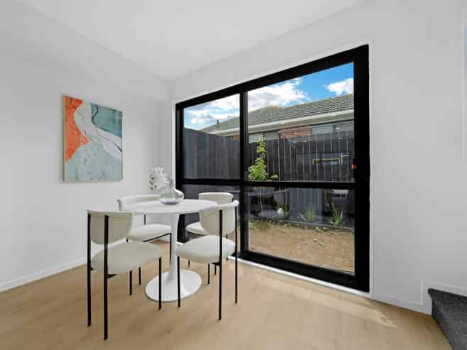 1/525 Massey Road, Mangere