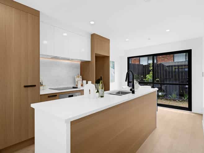 1/525 Massey Road, Mangere