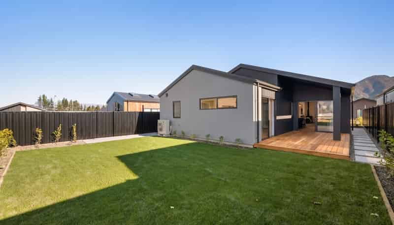 174 Burdon Loop, Lake Hawea