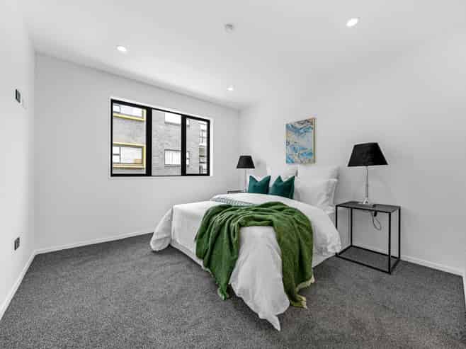 4/525 Massey Road, Mangere
