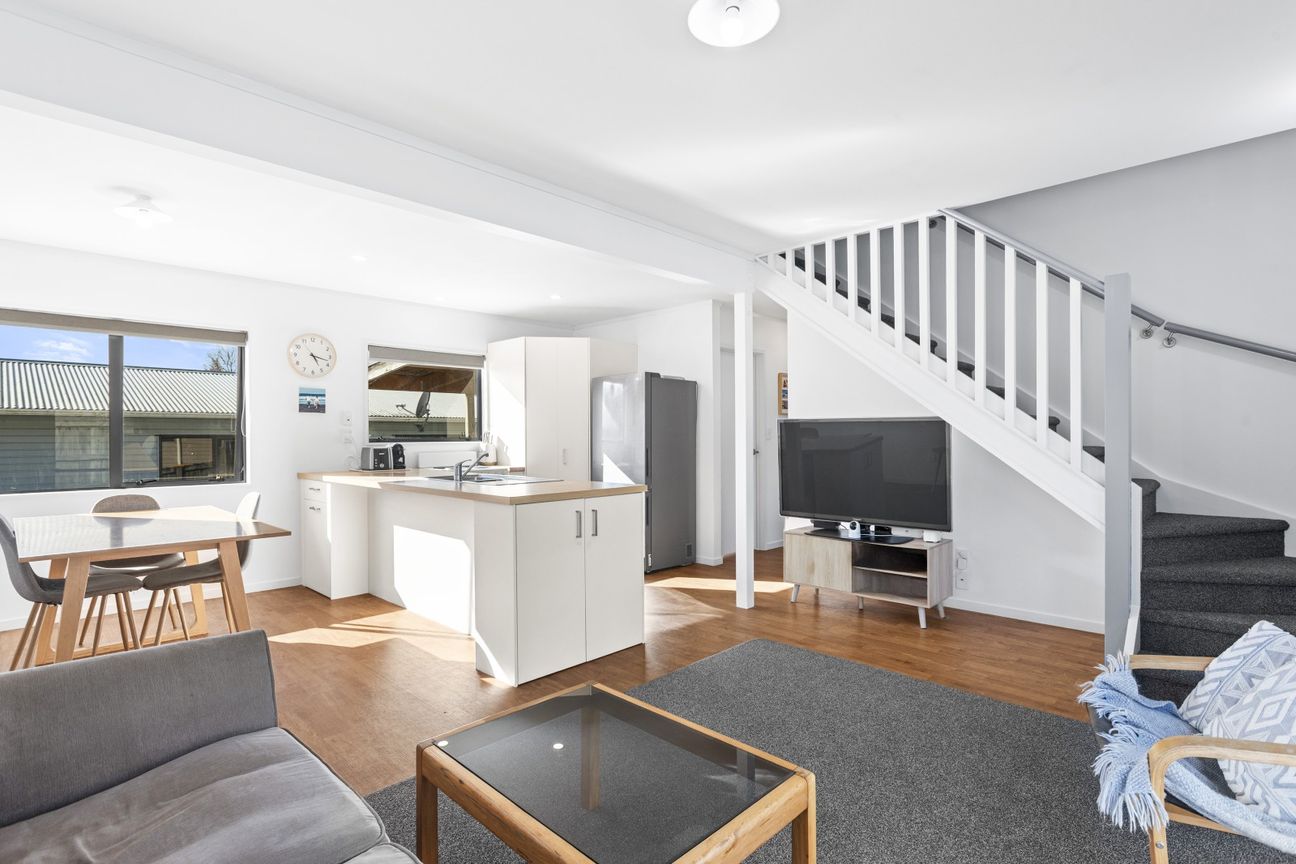 Outstanding Value & Easy Location! - Więcej
