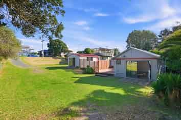 1127 Papamoa Beach Road, Papamoa Beach