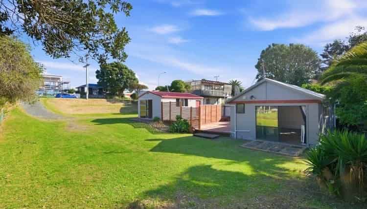 1127 Papamoa Beach Road, Papamoa Beach
