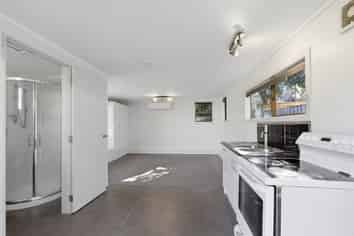 1127 Papamoa Beach Road, Papamoa Beach