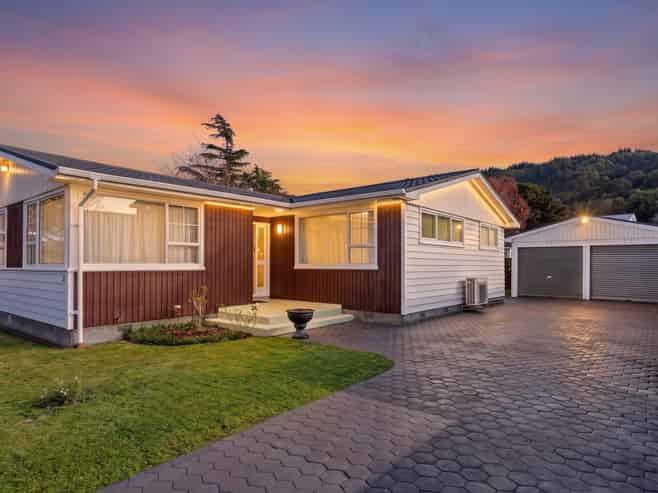 51 Holdsworth Avenue, Trentham