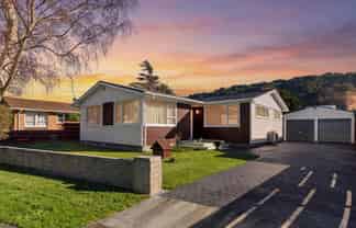 51 Holdsworth Avenue, Trentham