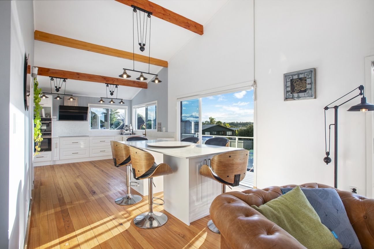 Spacious, Updated Home with Views & Pool - Mehr