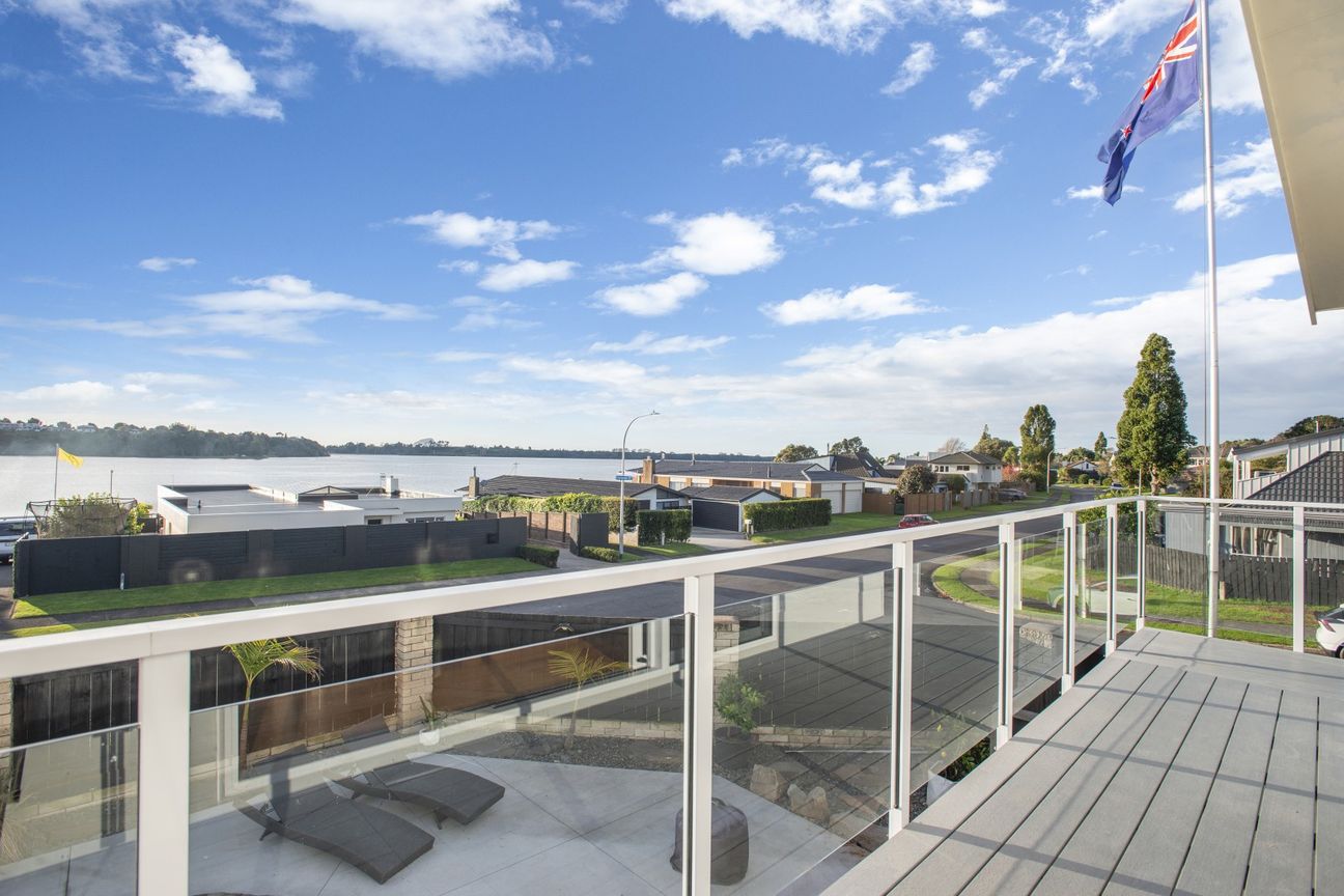 Spacious, Updated Home with Views & Pool - Ansicht 3
