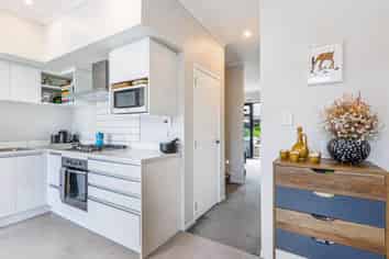 11 Wai Place, Westgate