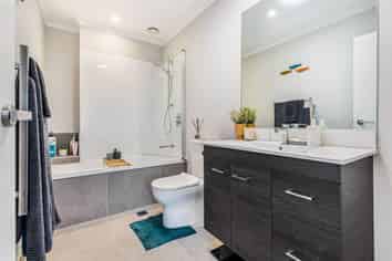 11 Wai Place, Westgate
