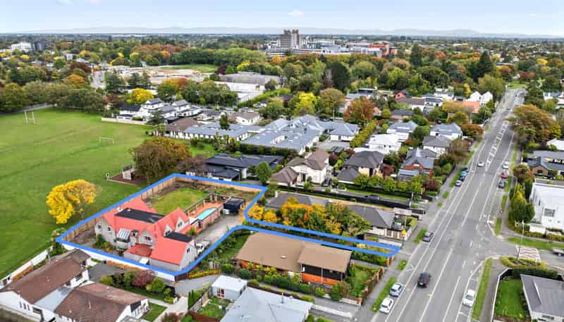 15A Clyde Road, Fendalton