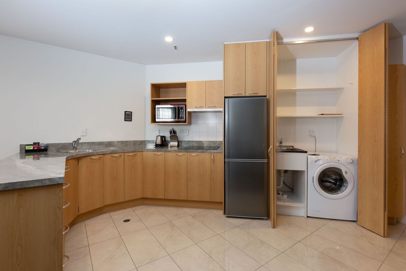 Central city living - utilities included! - Bild 2