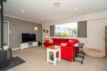 36 Bracken Road, Paparangi