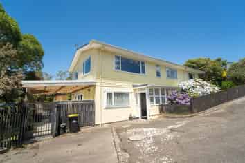 36 Bracken Road, Paparangi