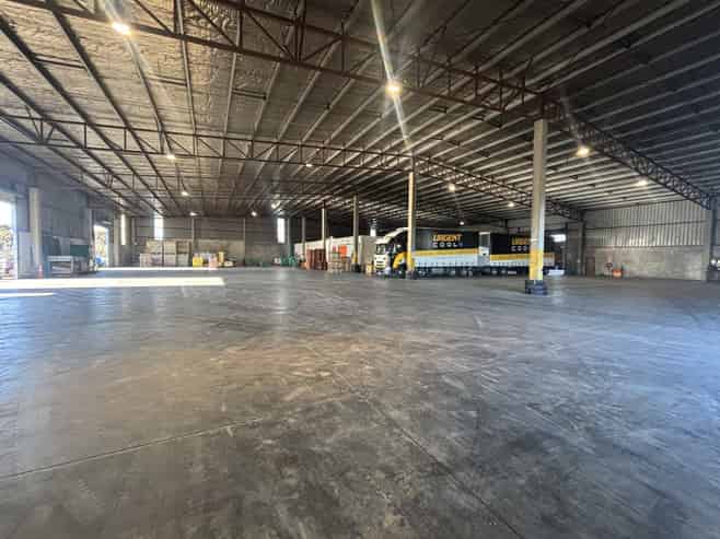 Prime industrial warehouse, yard and office