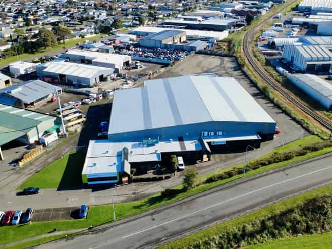 Prime industrial warehouse, yard and office