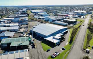 Prime industrial warehouse, yard and office