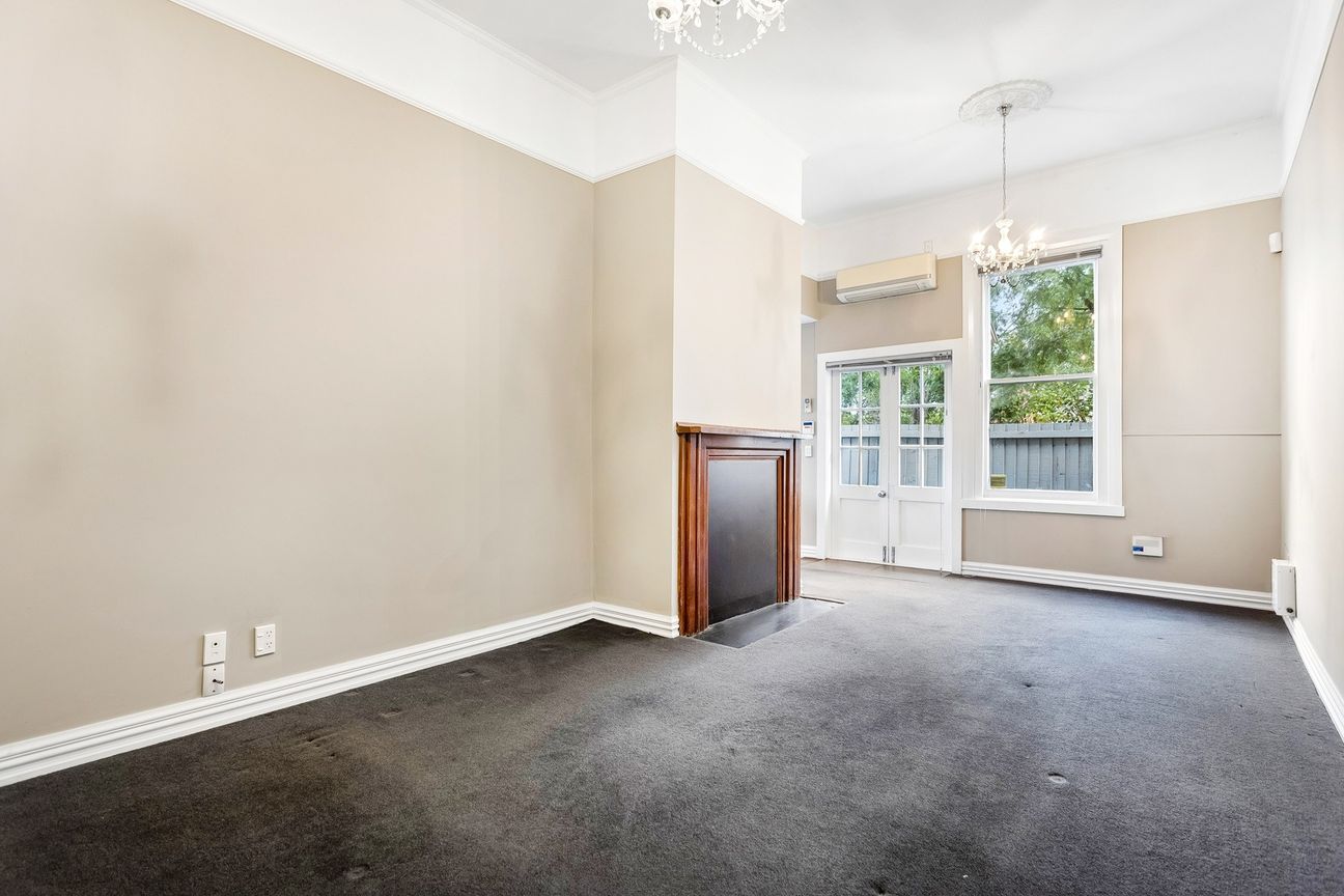 Character flat in Waltham - Vista 5