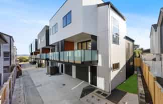18 Richardson Road, Mount Albert