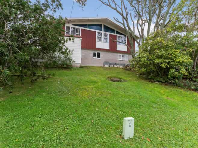 1 Kennedy Avenue, Forrest Hill