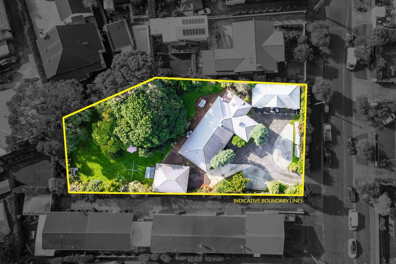 1900 m² + RC for 12 Lot Development - Widok 2