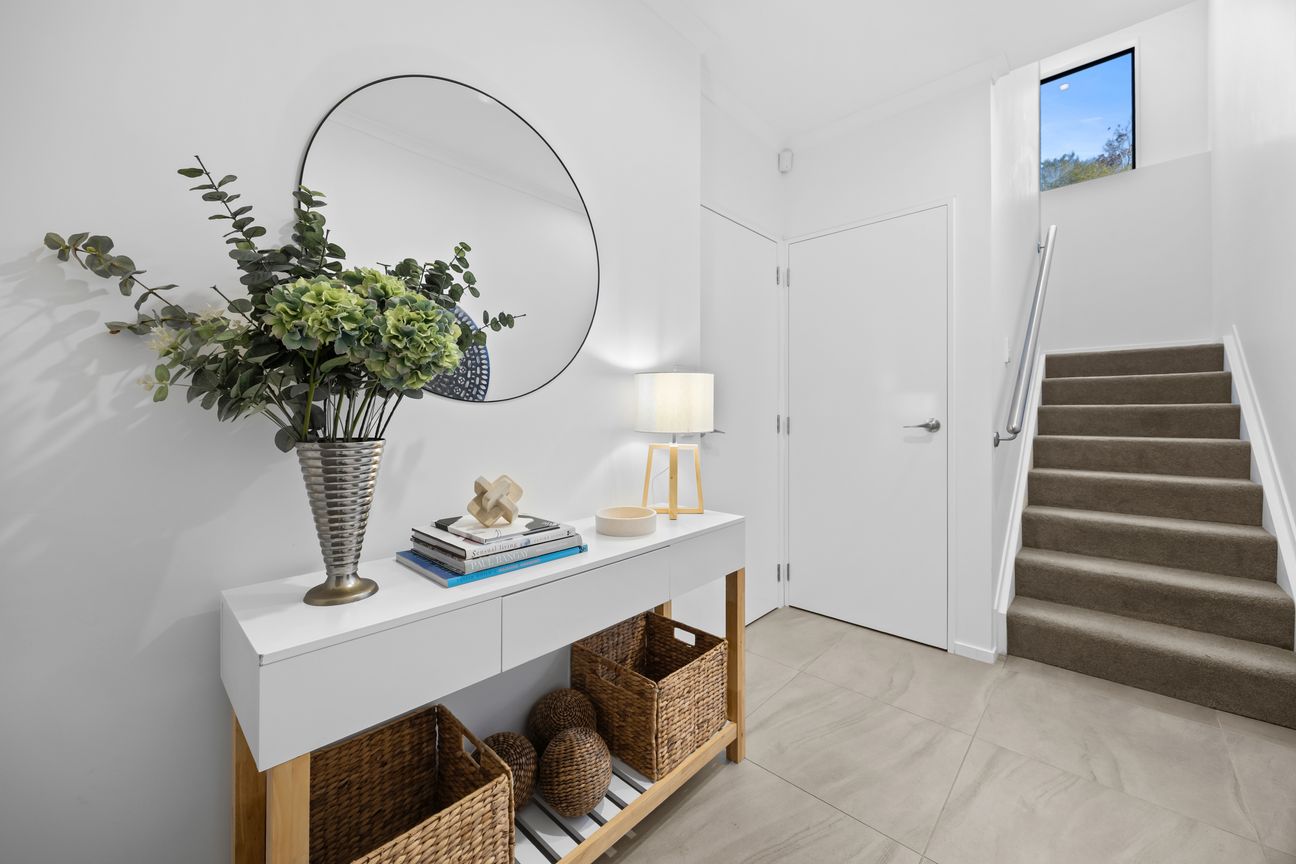 Elevated Living with Sweeping Views - Vedere 4