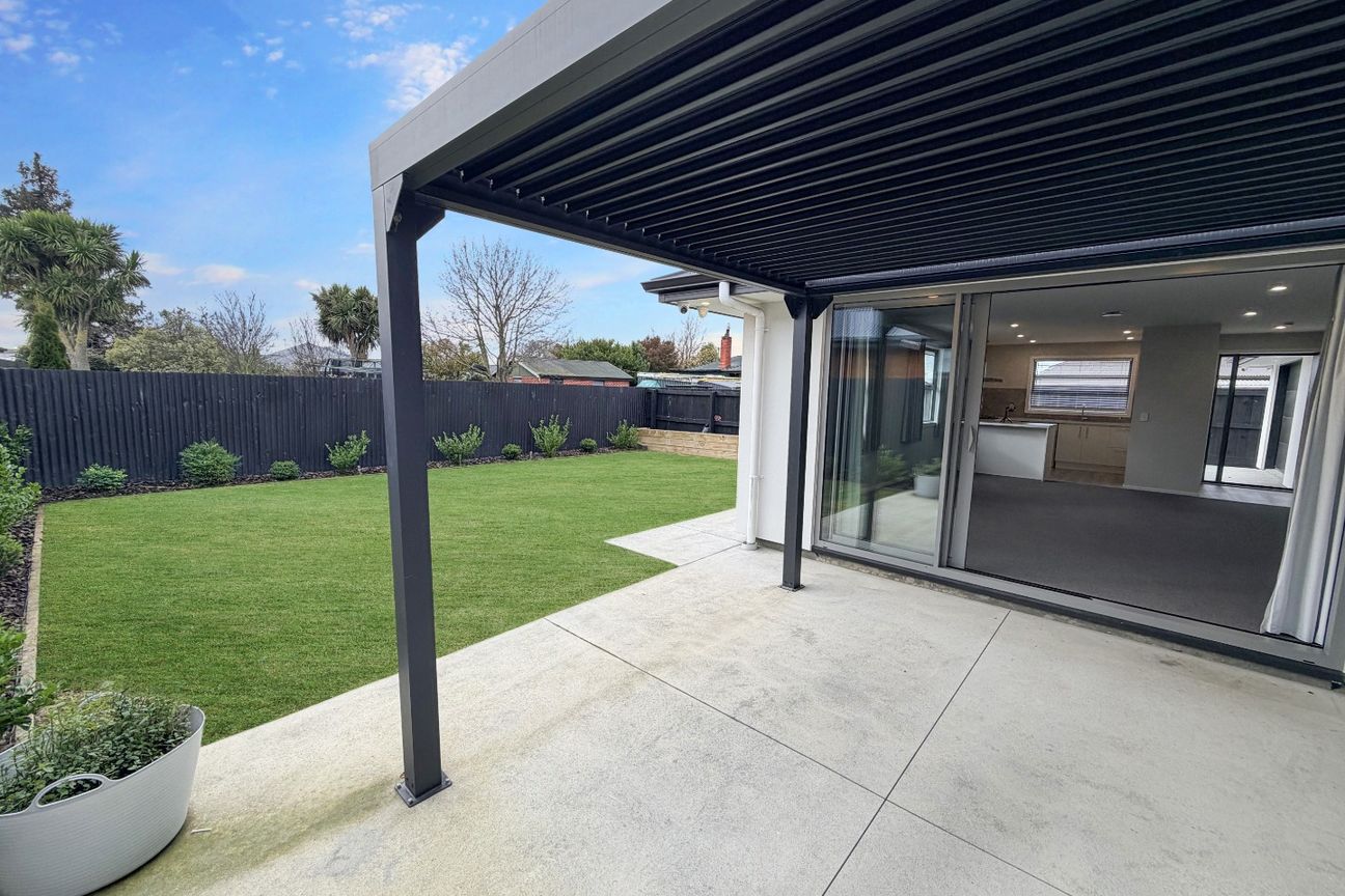 Sunny Tinwald Stunner – 3 Bedrooms, Pergola, Private & Easy-Care - Bild 2