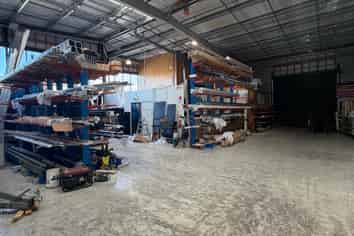 558 sqm High Stud Warehouse - Onehunga