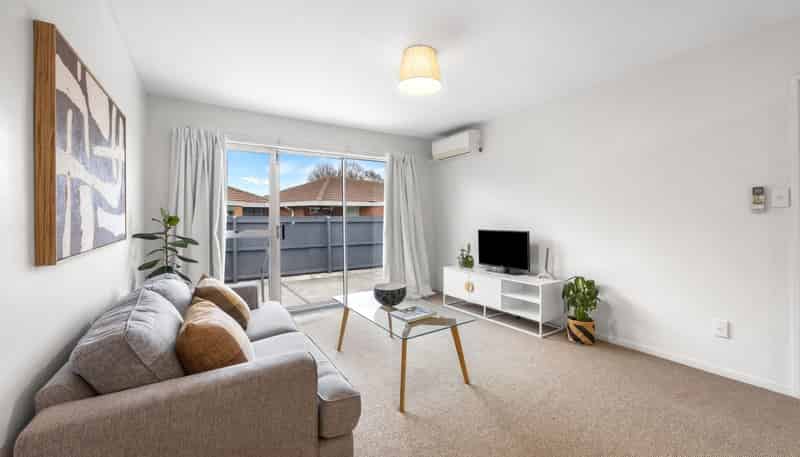 3/107 Charles St, Waltham