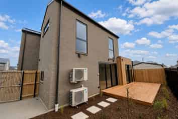 8/23 Euston Street, Riccarton