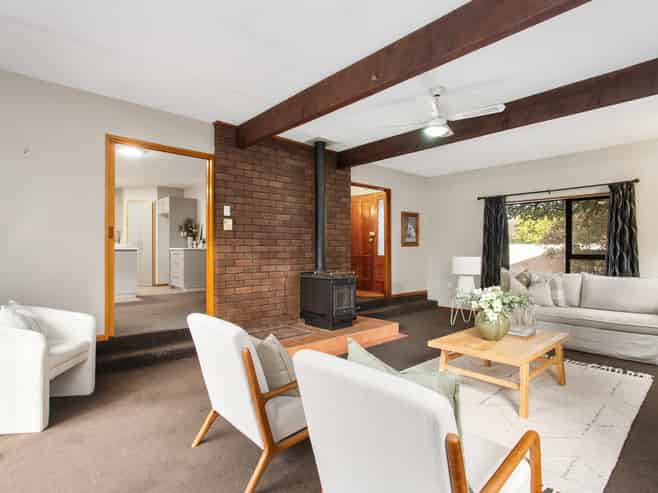 55 Lakewood Drive, Burwood